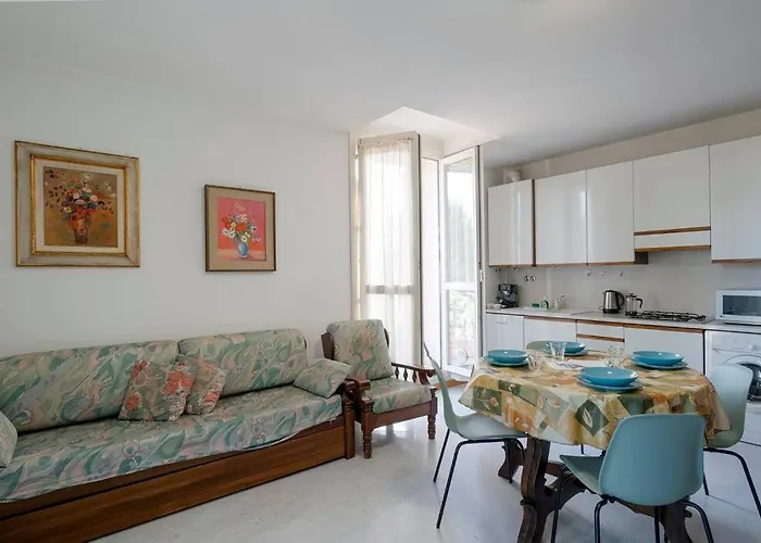 Casa Erbusin - 2 Bedrooms - Wifi - Pool * Bordighera